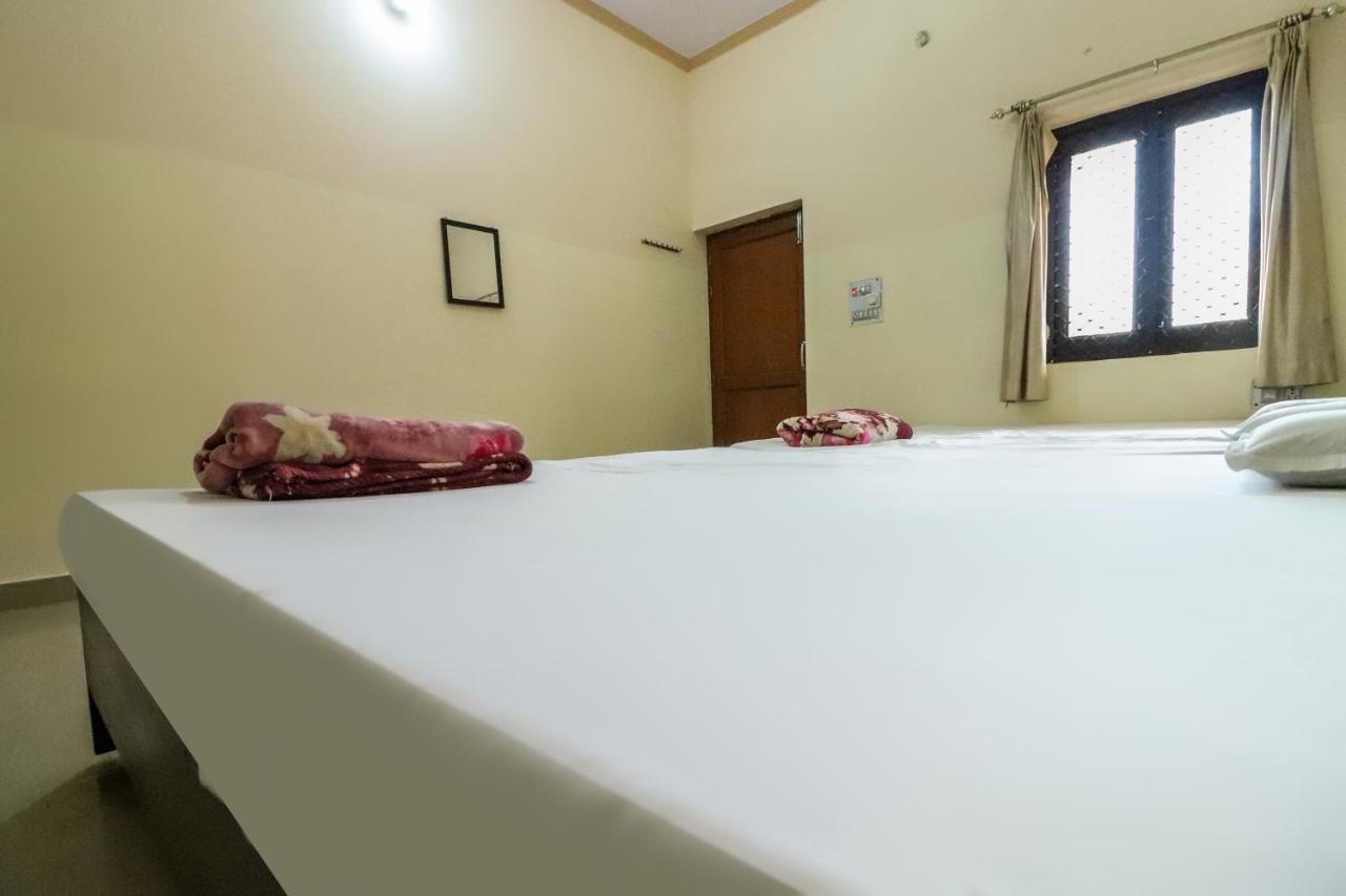 Spot On 60838 Shri Giriraj Dham Ξενοδοχείο Govardhan Εξωτερικό φωτογραφία